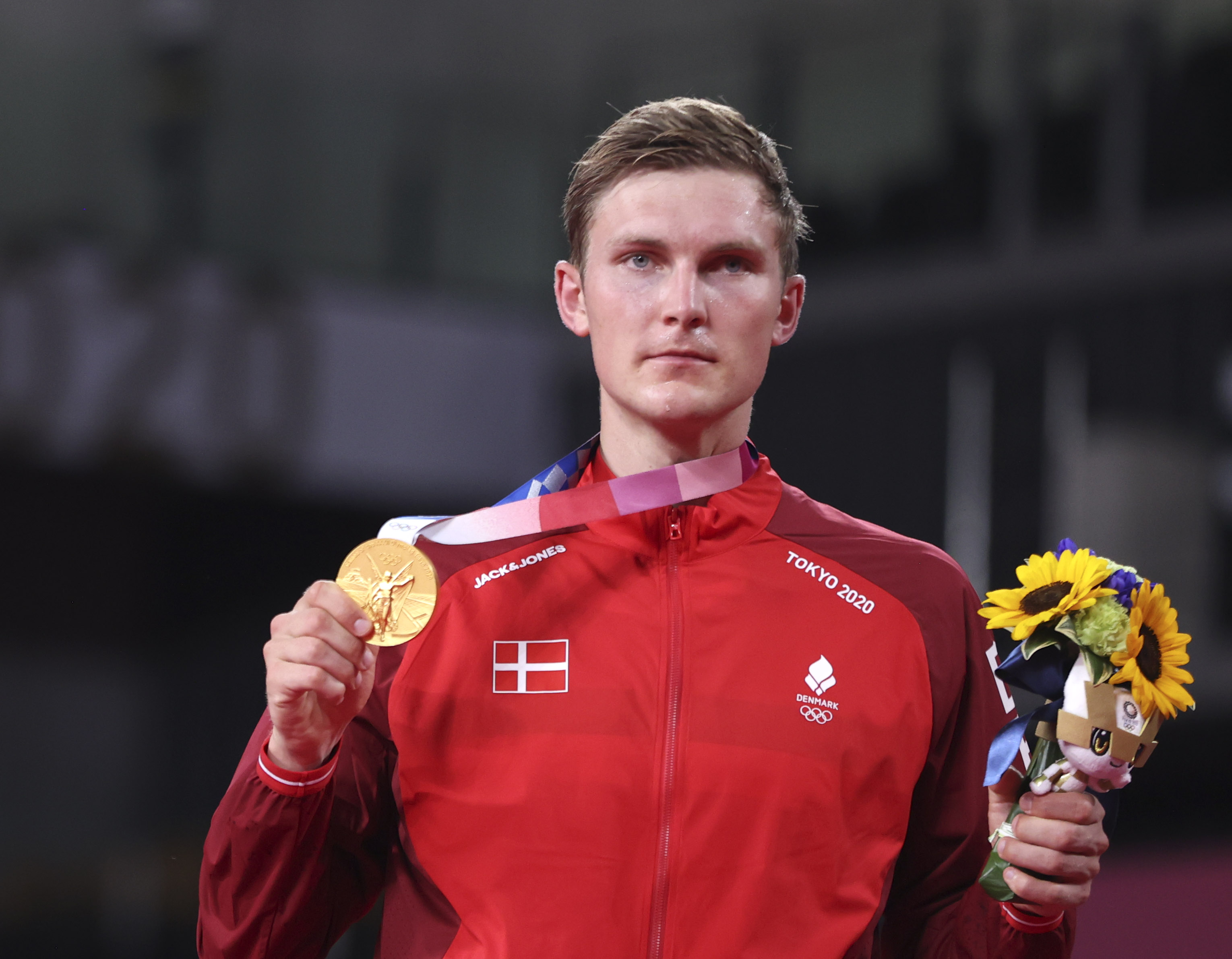 羽毛球——男单决赛:安赛龙夺冠