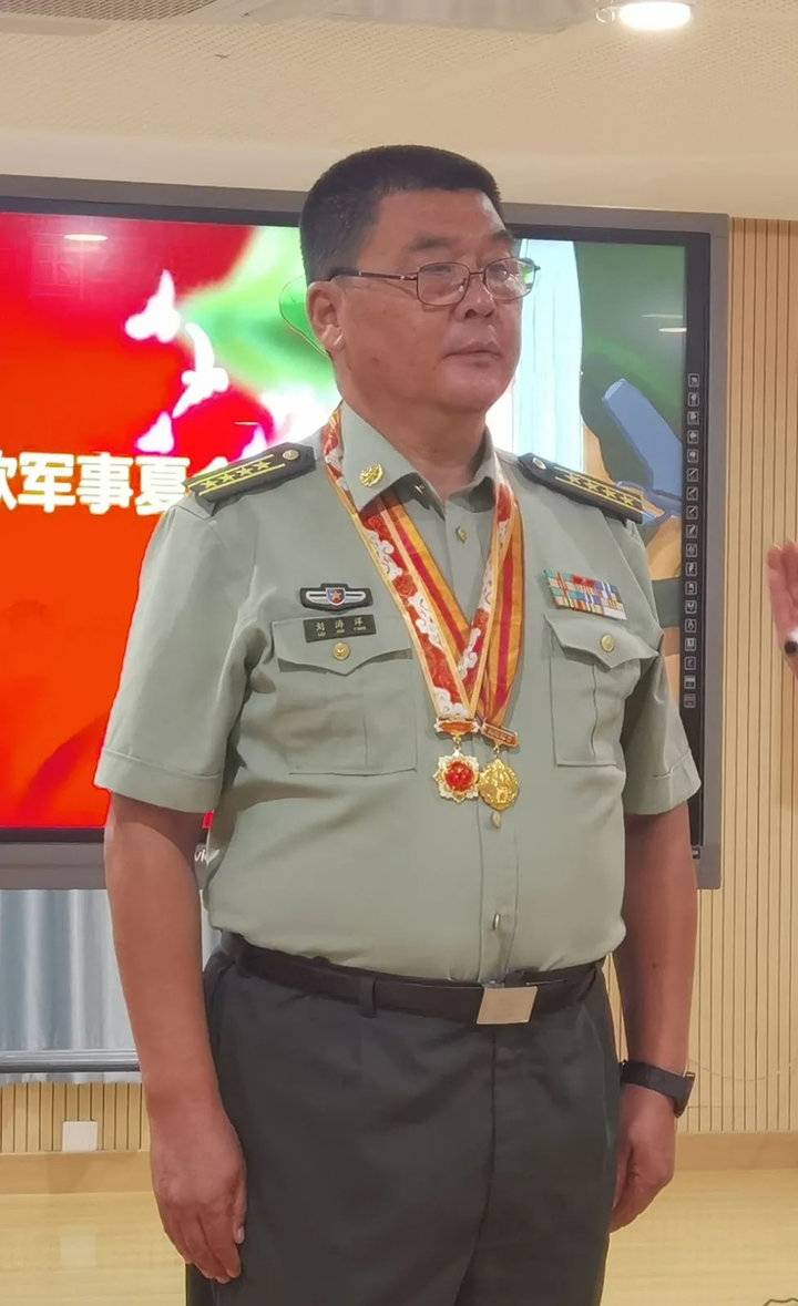 老山战役的一等功臣刘海洋,张东仓,聆听了老英雄们在战争中的英勇事迹