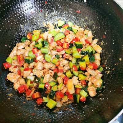 宮保雞丁做法,宮保雞丁做法視頻教程