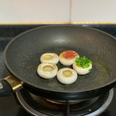 口蘑怎么做好吃（教你做简单易做香煎口蘑）