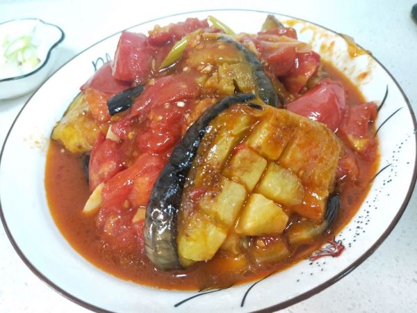 红烧茄子的家常做法,红烧茄子的家常做法简单又好吃
