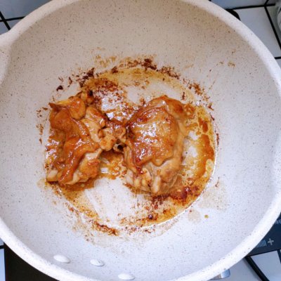 雞腿飯?jiān)趺醋?雞腿飯?jiān)趺醋龊贸杂趾?jiǎn)單