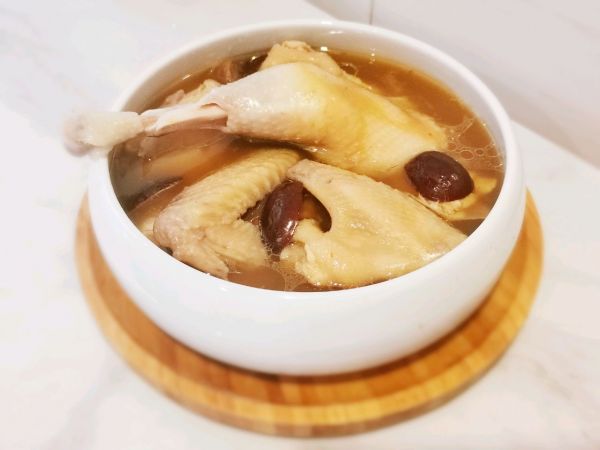 清炖鸡汤怎么做好吃(做法简单零失败的清炖鸡汤) - 趣味头条