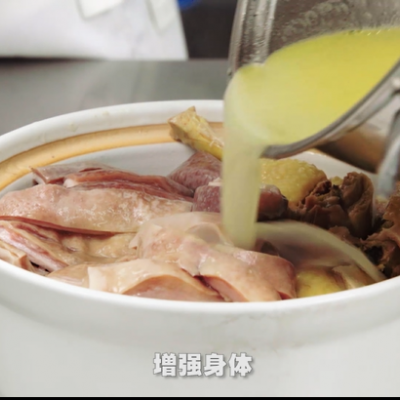 豬肚雞,豬肚雞的制作方法及配料