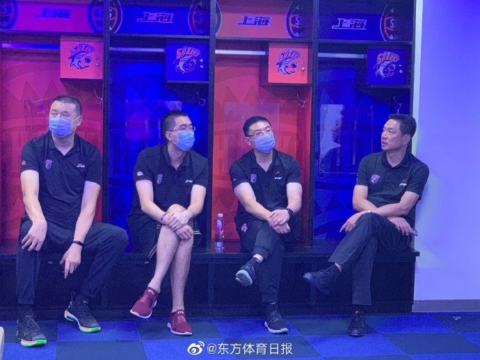 上海为什么还要举办nba(沪媒探访上海男篮新主场：极现代化场馆 最多可容纳18000人)