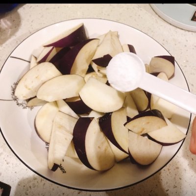 燒茄子的做法,燒茄子的做法家常菜