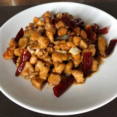 宮爆雞丁怎么做,宮保雞丁怎么做最好吃