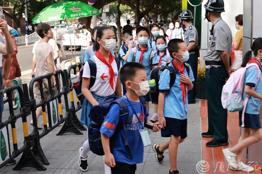 刚刚！全城上演！厦门家长都在关心……