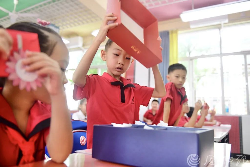 刚刚！全城上演！厦门家长都在关心……