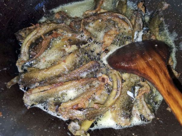 泥鳅鱼怎么做(鲜香泥鳅，美味烹饪新心法)