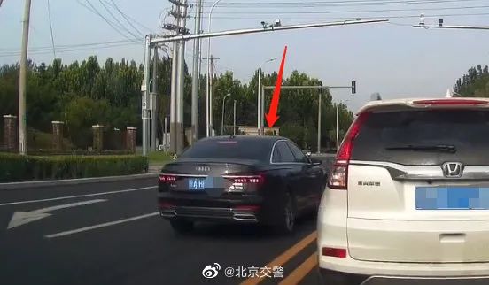 市民“随手拍”举报的违法行为被查处 驾驶员要引以为戒