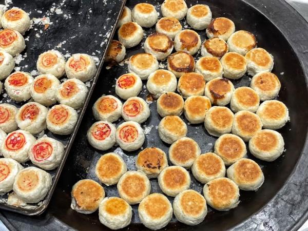 鮮肉月餅真不是煎肉包！16家上海現(xiàn)烤月餅品牌大盤點(diǎn)，口水嗒嗒滴