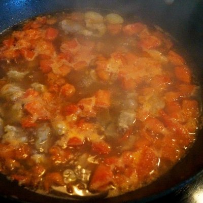 西红柿牛腩汤的做法,牛腩番茄煲的做法