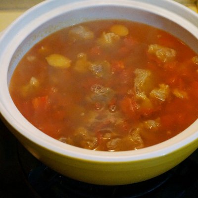 西红柿牛腩汤,西红柿牛腩汤的家常做法