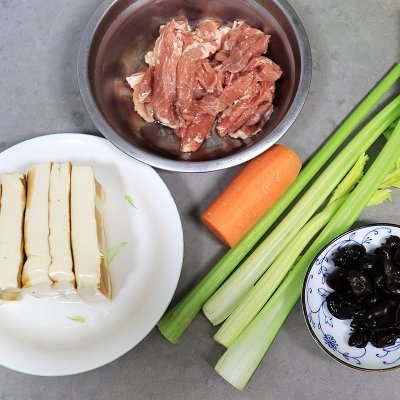 芹菜香干肉丝,芹菜香干肉丝的做法