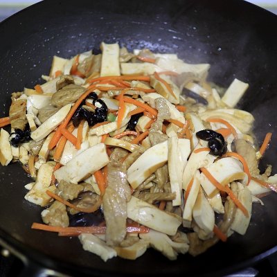 芹菜香干肉絲,芹菜香干肉絲的做法