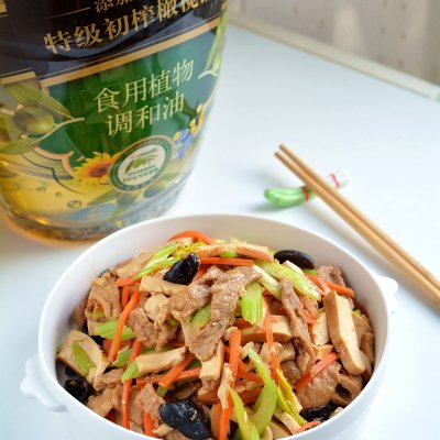 芹菜香干肉絲,芹菜香干肉絲的做法