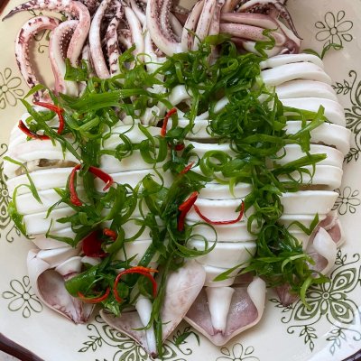 鲜鱿鱼(鲜鱿鱼怎么处理干净)-我的快乐小窝