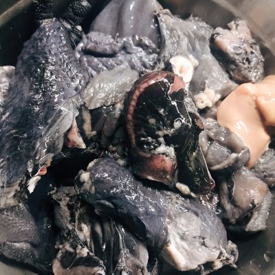墨魚燉雞,