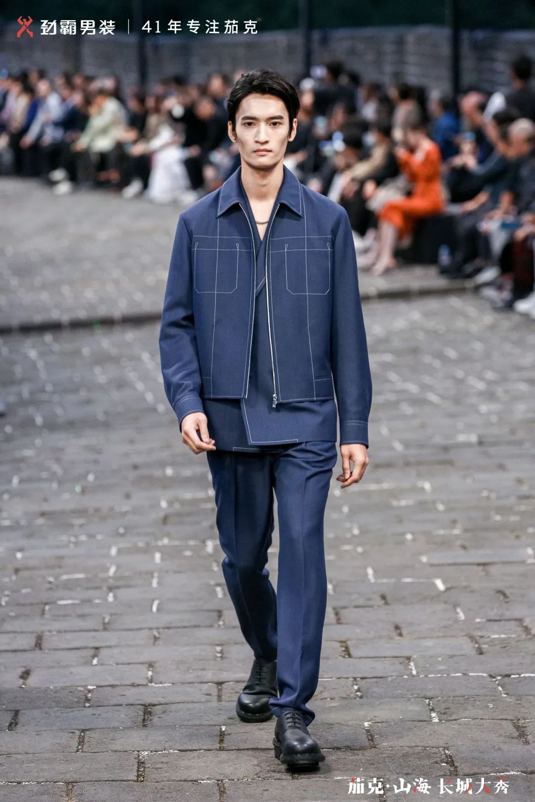 首个在长城走秀的中国男装品牌，如何打造高端新国货？