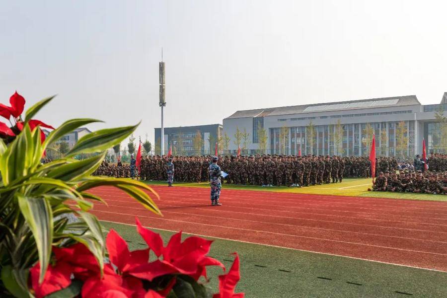 开学第一课￨泰山科技学院校长：愿每一个梦想都能在泰科完美绽放