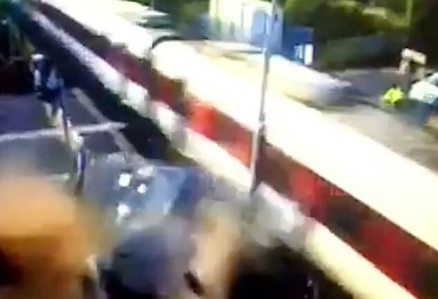 英国男子酒后驾车撞上高速行驶中的火车 被判入狱10个月