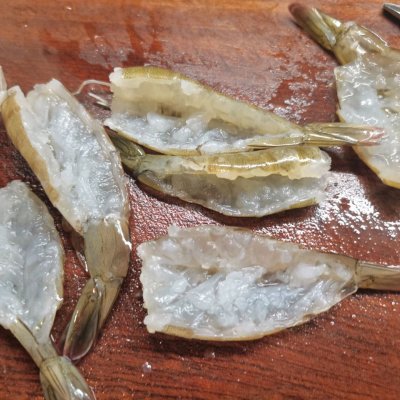 蒜蓉粉絲蝦的做法,蒜蓉粉絲蝦的做法步驟