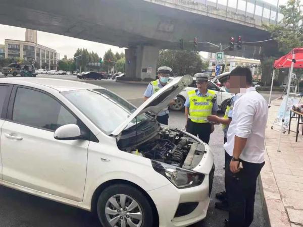 非法安装警报器,非法安装警报器标志灯具的将处200元以上两千以下罚款