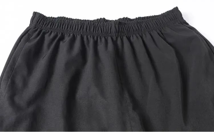 极简梭织跑步裤，让你的选择变简单。摒弃无用装饰，极简舒适才是第一位