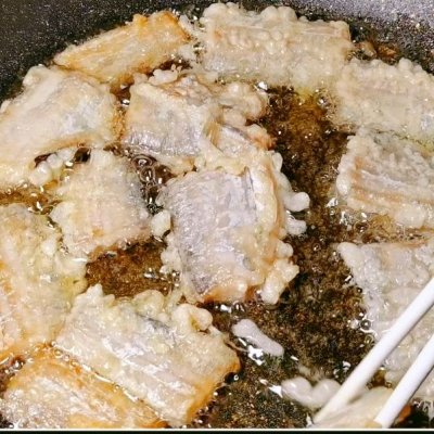 紅燒帶魚的做法,紅燒帶魚的做法 家常