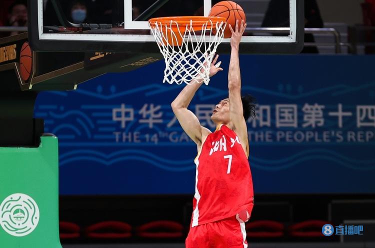 汤杰为什么敢参加nba选秀(麦穗丰专访汤杰：宣布参加NBA选秀不是炒作 拿到过训练营邀请函)