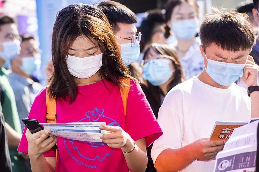 2000个留烟的理由！2021驻烟高校专场招聘会在烟大启动