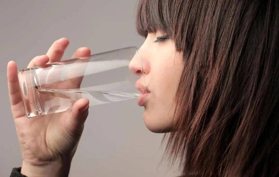 为什么尿频，医生还要求多喝水？