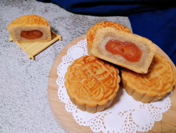 21亲子烘焙组 Baking Feeling Of Happiness Lotus Paste Egg Yolk Mooncake Laitimes