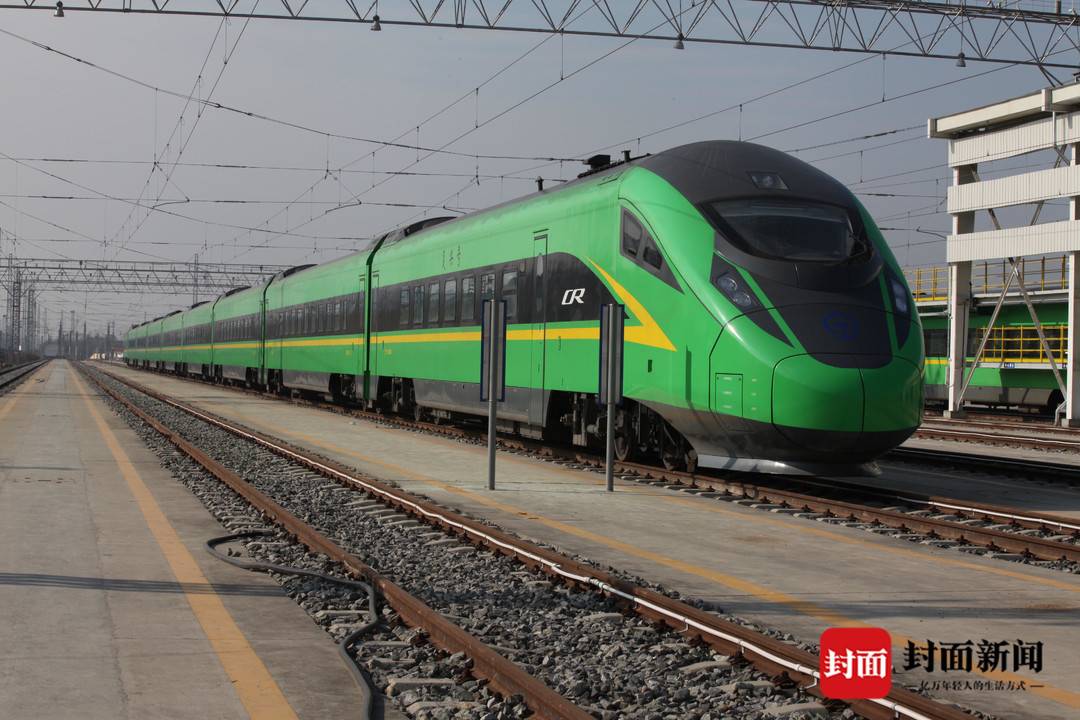 中国三层火车图片图片