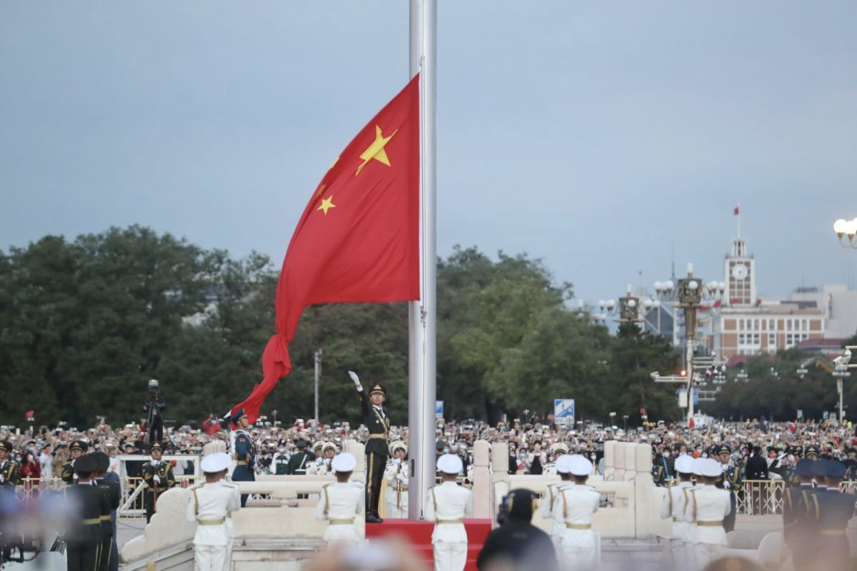 国庆假日,国庆假日三倍工资怎么算