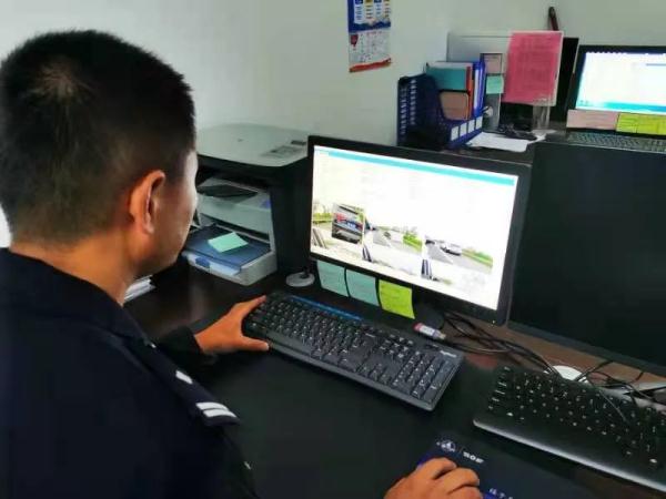 男子举报上百辆走应急车道车辆,网友:干得漂亮,交警:处罚结果来了