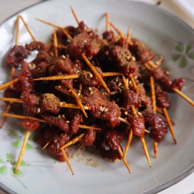 牙签牛肉怎么做简单又好吃（牙签牛肉就这么做新手也能做）