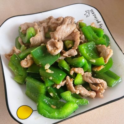 圆青椒炒肉图片