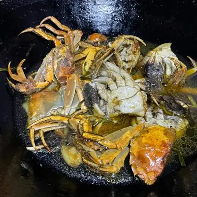 煮螃蟹多长时间最好（葱姜大闸蟹的做法窍门）