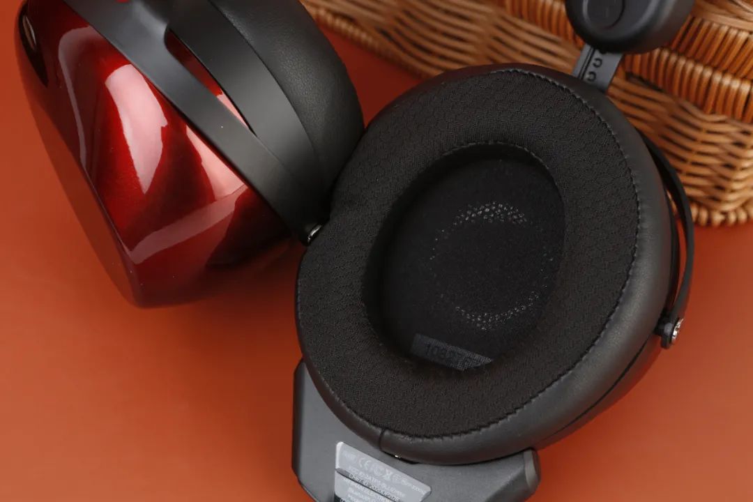 让经典复刻更具"人情味—hifiman he-r9封闭式动圈耳机