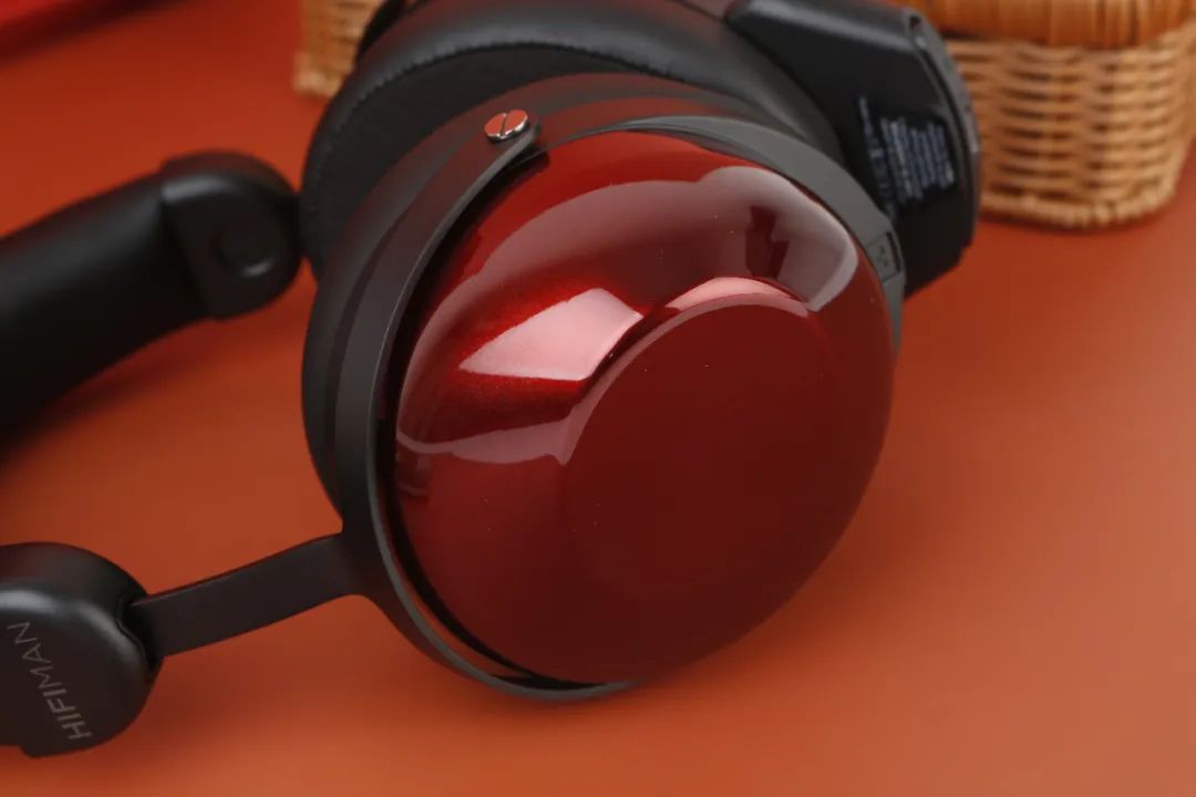 让经典复刻更具"人情味—hifiman he-r9封闭式动圈耳机