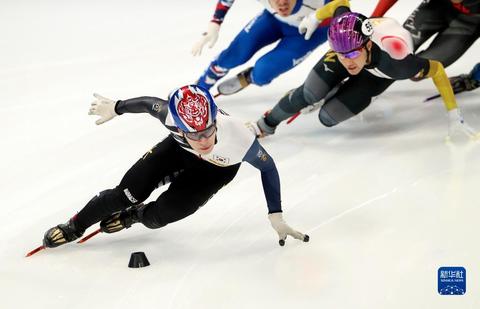 世界杯短道速滑分站冠军(短道速滑——世界杯北京站男子1000米决赛：黄大恒获得冠军)