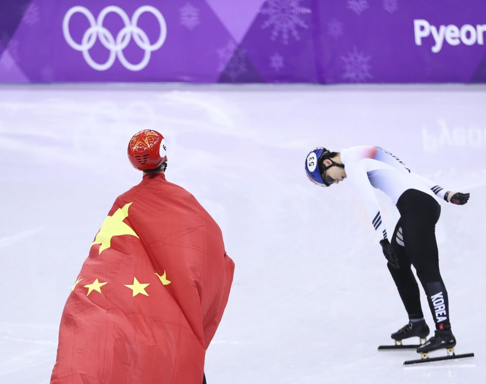 中国选手拿过的冬奥金牌，都长啥样？