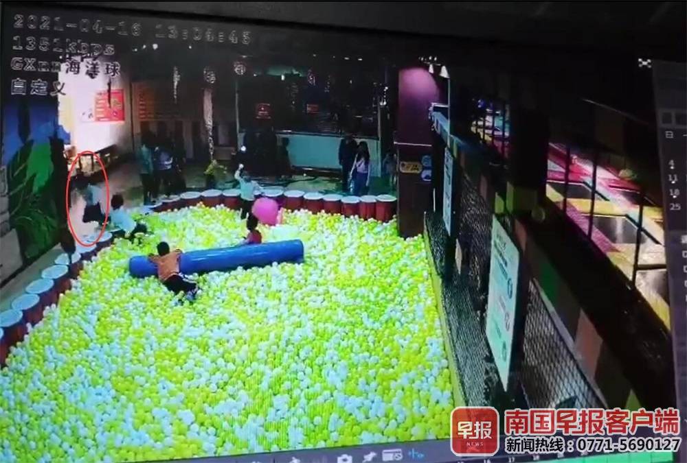 游乐园事故,游乐园事故恐怖视频
