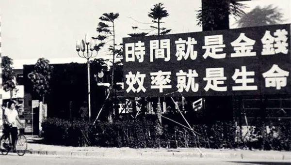 你在被窝里刷手机岁月静好，一个“神秘引擎”却在远方和时间赛跑