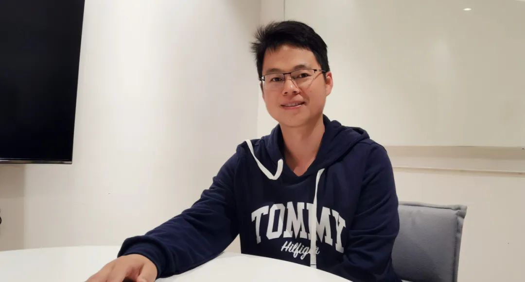 你在被窝里刷手机岁月静好，一个“神秘引擎”却在远方和时间赛跑