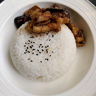 台式卤肉饭怎么做好吃（这是台式卤肉饭最正宗的做法）