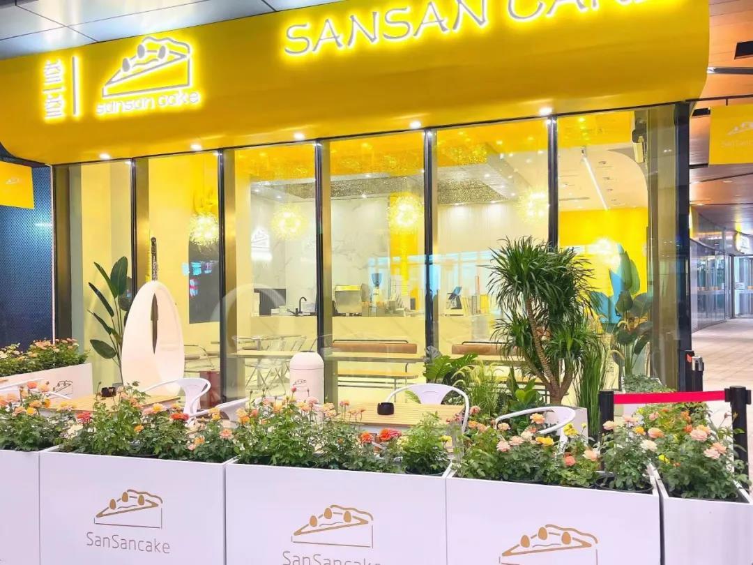 本地小伙自主创业，预计每年卖出一万块蛋糕