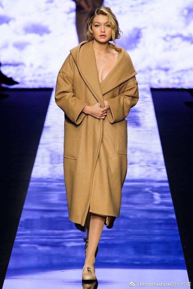 Max Mara—不止是一件大衣